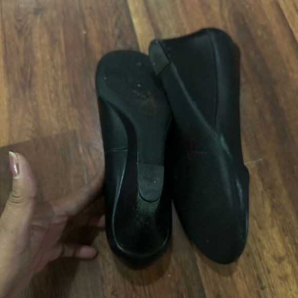 Tory Burch Black wedges with Gold Emblem - Picture 8 of 9